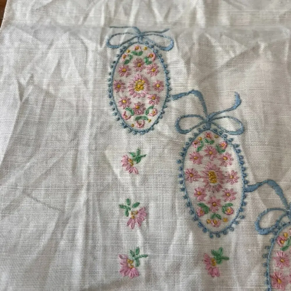Vintage 1950s Hand-Embroidered Linen Tea Towel Guest Towels Set of 2